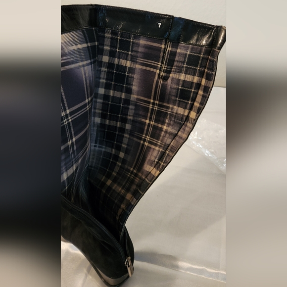 AQUATALIA BLACK SUEDE WEDGE MINNOW BOOTS SIZE 7 - Picture 9 of 11